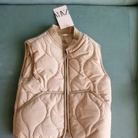 Chaleco acolchado beige ZARA image