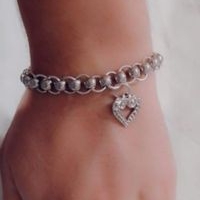 Elegante Pulsera de Plata image