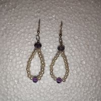 Pendientes elegantes de perlas image