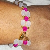 Pulsera elegante de cuentas image