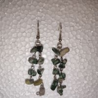Pendientes de piedras naturales elegantes image
