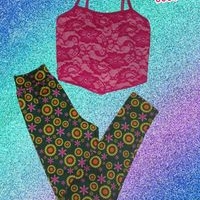 Conjunto de top y leggings coloridos image