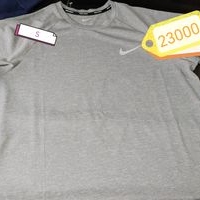 Camiseta Nike Gris image