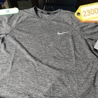Camiseta Nike Deportiva Gris image