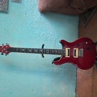 Guitarra eléctrica roja de alta calidad image