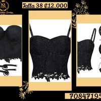 Top de encaje negro elegante image