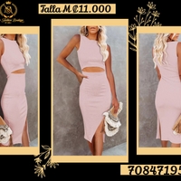 Vestido Rosa Elegante con Corte Lateral image