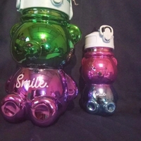 Botellas de agua en forma de oso image