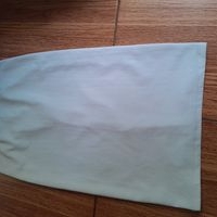 Falda blanca elegante image