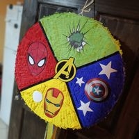 Piñata de Los Vengadores image