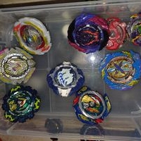 Set de Peonzas Beyblade image