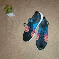 Tenis deportivas under armour image