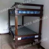 Camarote de madera robusta image