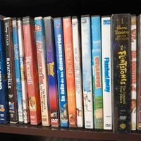 Colección de DVDs de películas animadas image