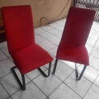 Sillas modernas rojas image