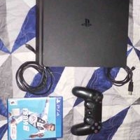 Consola PS4 con FIFA 19 image
