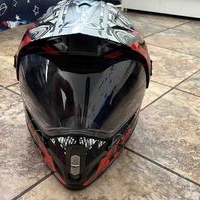 Casco de moto deportivo image