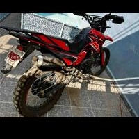 Moto Deportiva Roja image