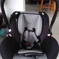 Silla de Auto para Bebé Segura y Cómoda image