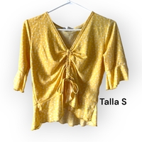 Blusa Amarilla con Fruncido image