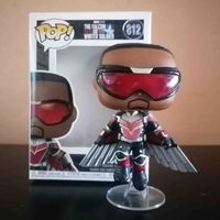 Figura Pop! Falcon image