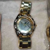 Reloj Dorado Elegante image