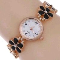 Elegante reloj de pulsera floral image