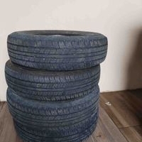 Neumáticos usados en buen estado, 195/80R15, pasa Dekra image