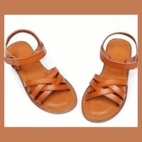 Sandalias de Cuero Elegantes . Talla 28 image