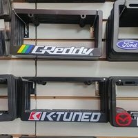 Portaplacas de Auto Personalizados image