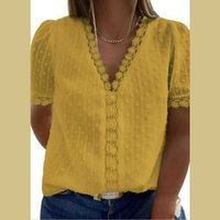 Blusa amarilla con encaje de gaza. Talla M image