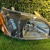 Faro delantero de coche image