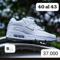 Zapatillas deportivas elegantes image