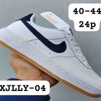 Zapatillas deportivas blancas image