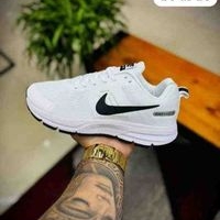 Zapatillas deportivas blancas image