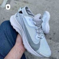 Zapatillas deportivas modernas image