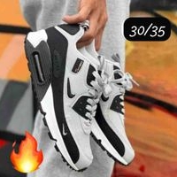 Zapatillas deportivas cómodas image