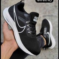 Zapatillas deportivas negras image