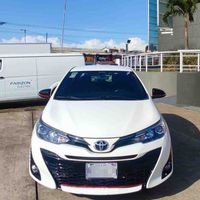 Toyota Yaris Hashbag image