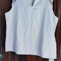 Blusa sin mangas con encaje image