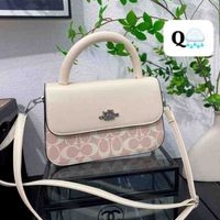 Bolso elegante de mano image