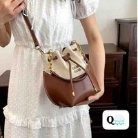 Bolso de cuero elegante image