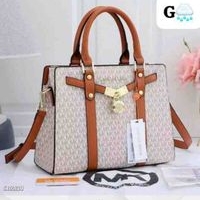 Bolso elegante de diseñador image