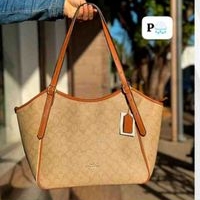 Bolso elegante de cuero image