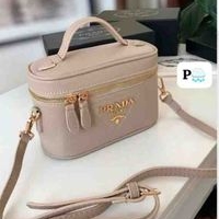 Bolso elegante de cuero image