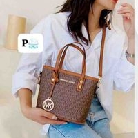 Bolso elegante de cuero image