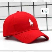 Gorra roja elegante image