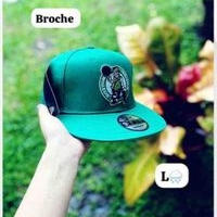 Gorra verde ajustable image