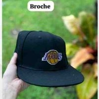 Gorra deportiva ajustable image