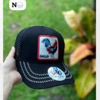 Gorra con diseño de gallo image